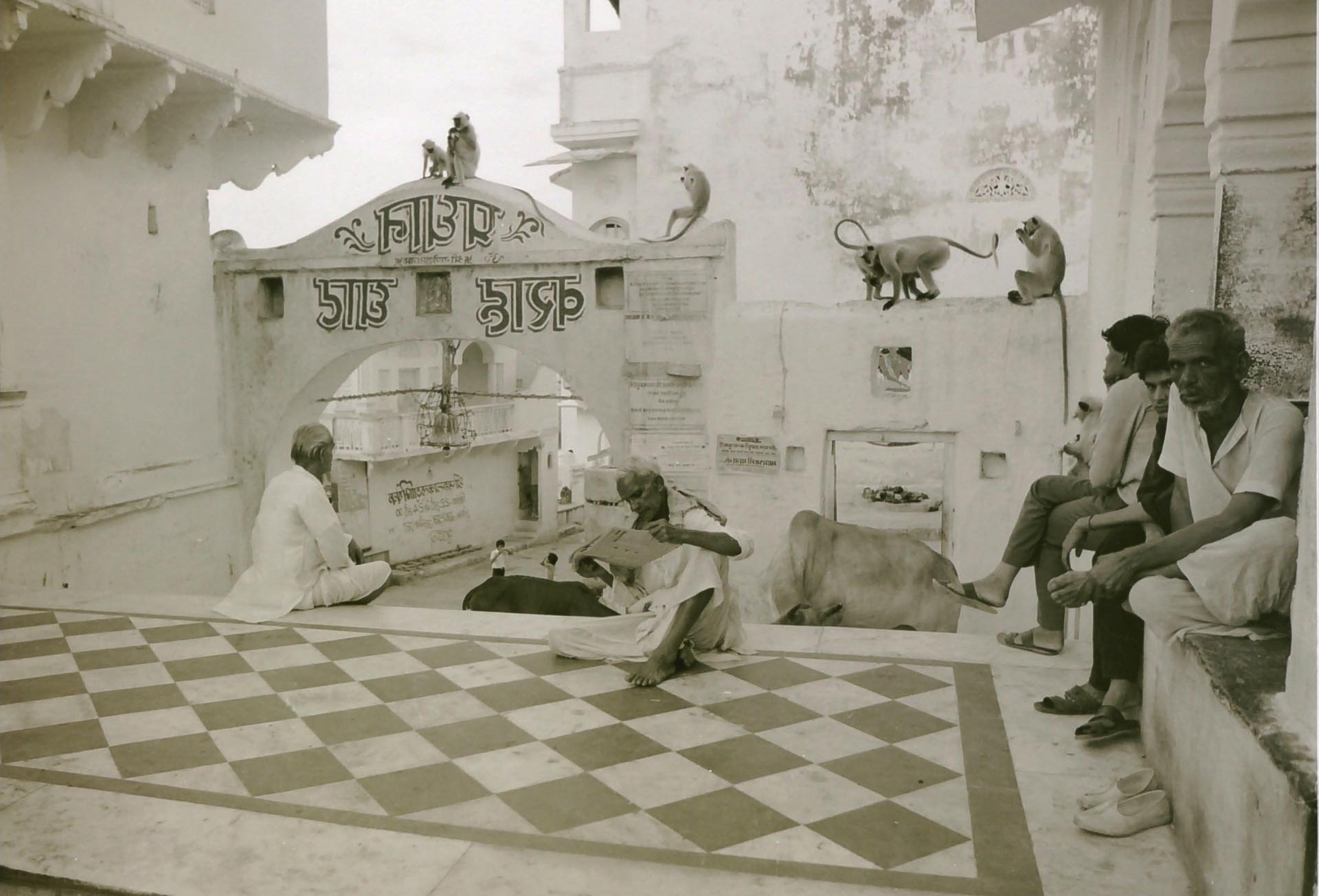 006-Puskhar square,India 1990