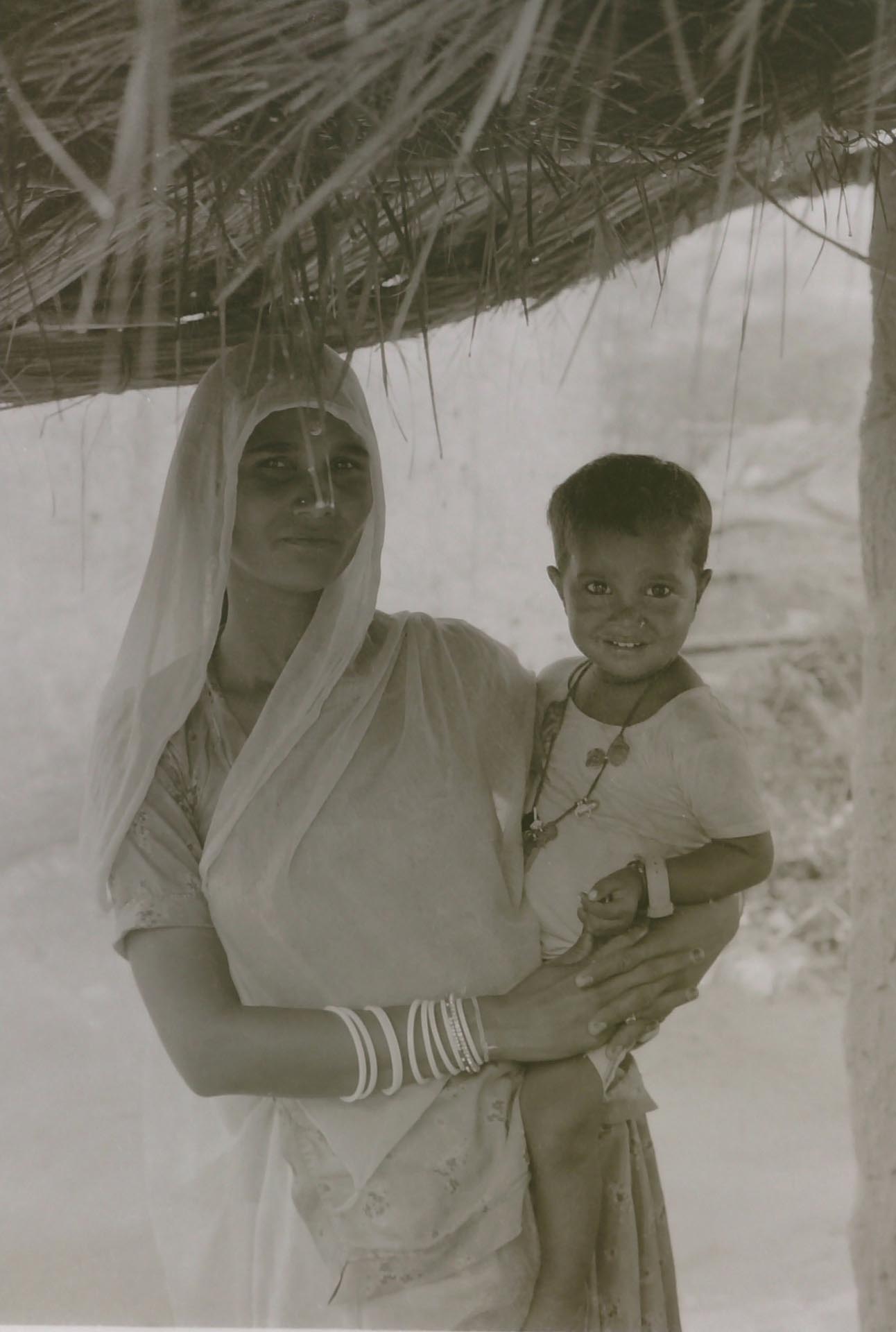 013-Maternità,Jaipur,India 1990