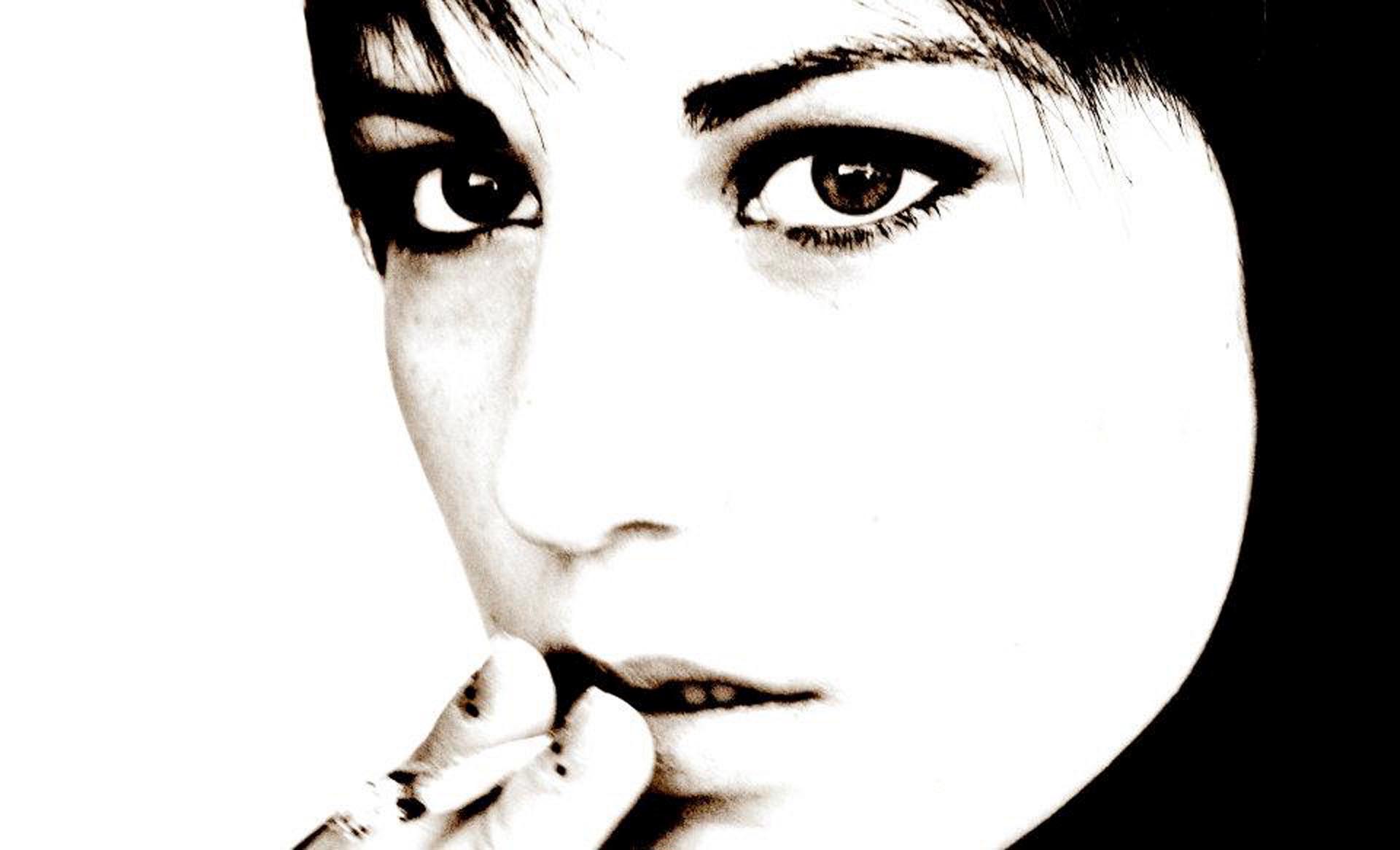 Roxana selfportrait in High-Key,2012